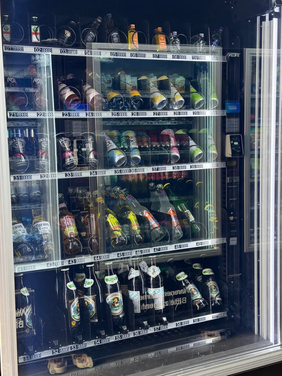 Automat mit alkoholischen Getränken